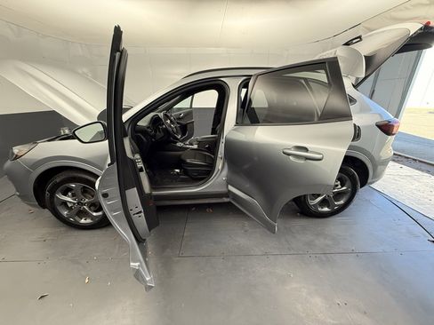 Used 2024 Ford Escape ST-Line image 17
