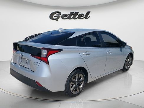Certified 2021 Toyota Prius XLE FWD image 5