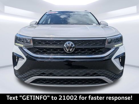 Used 2024 Volkswagen Taos SE FWD image 10