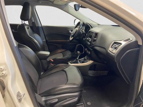 Used 2018 Jeep Compass Latitude image 15