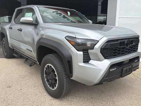 New 2026 Toyota Tacoma TRD Off-Road image 2