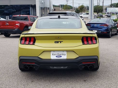 Used 2025 Ford Mustang GT Premium RWD image 6