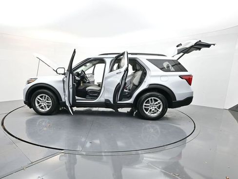 New 2026 Ford Explorer Active w/ Active Comfort Package image 38