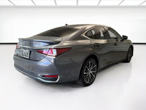 Used 2022 Lexus ES 300h w/ Premium Package FWD image 4