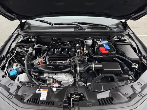 Certified 2025 Honda Accord SE image 20