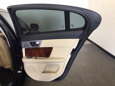 Used 2014 Jaguar XF 3.0 RWD image 15