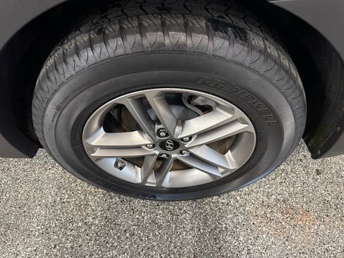 Used 2017 Hyundai Santa Fe Sport image 14