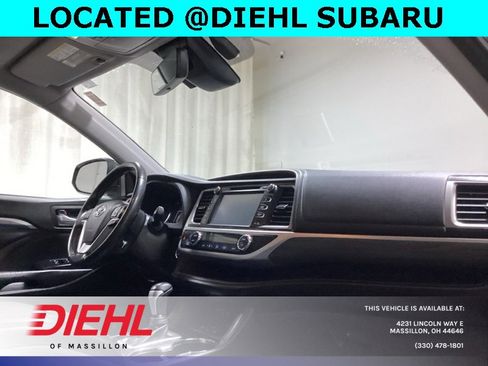 Used 2018 Toyota Highlander Limited Platinum image 15