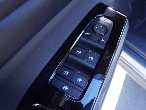 New 2026 Nissan Pathfinder SL image 17