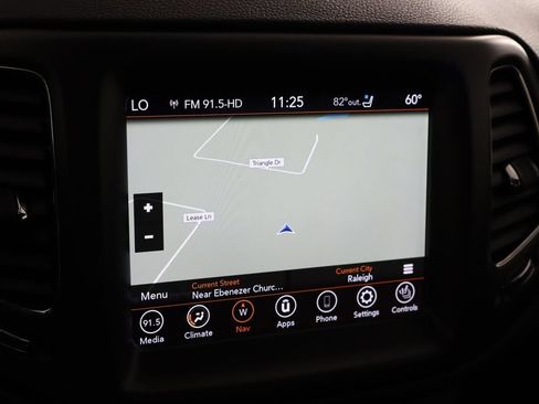 Used 2021 Jeep Compass Trailhawk AWD/4WD image 29