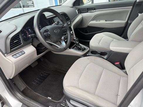 Used 2020 Hyundai Elantra SEL image 10