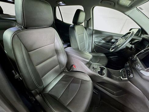 Used 2024 GMC Terrain SLT image 26