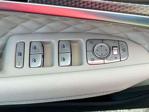 Used 2023 Genesis G70 3.3T w/ Sport Prestige Package image 18