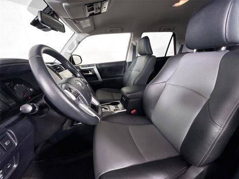 Certified 2024 Toyota 4Runner SR5 Premium AWD/4WD image 3