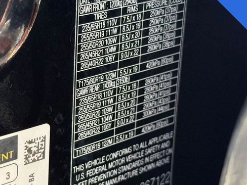 Used 2020 Land Rover Range Rover Velar S image 62