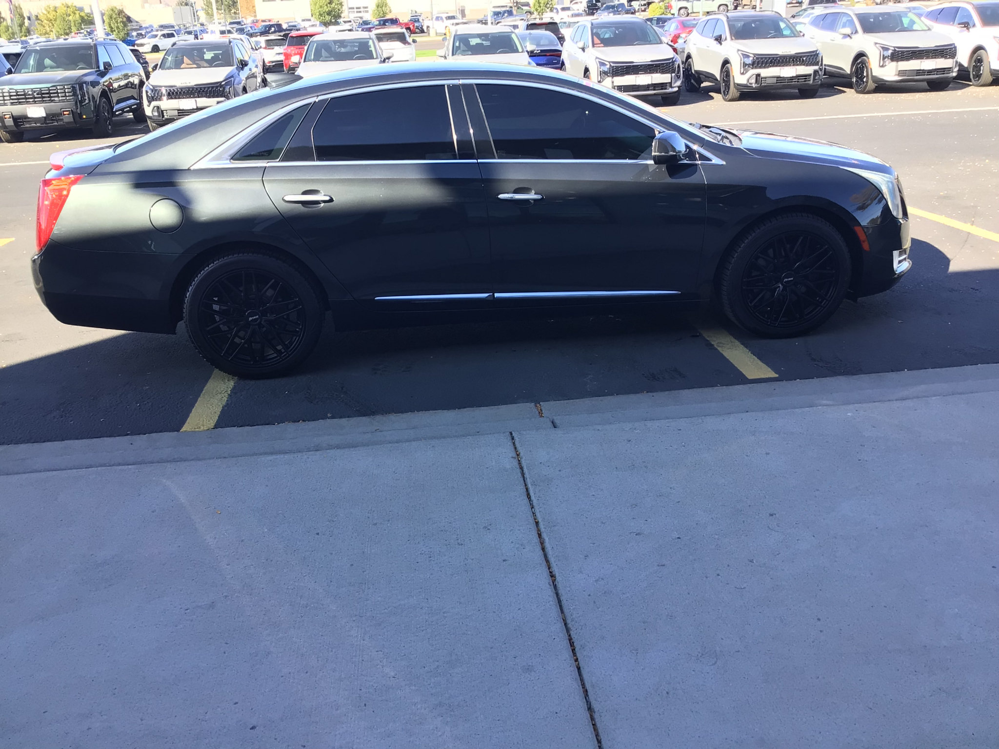 Used 2015 Cadillac XTS Luxury AWD/4WD image 6