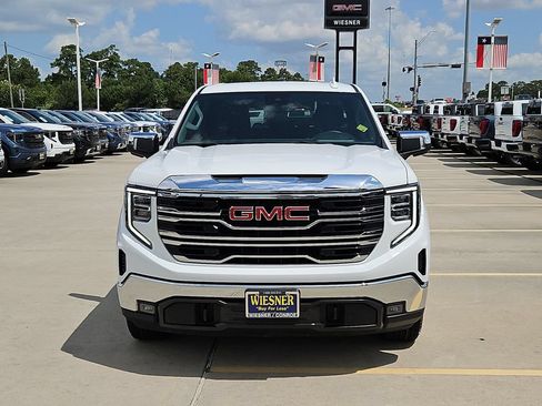 Used 2026 GMC Sierra 1500 SLT RWD image 2
