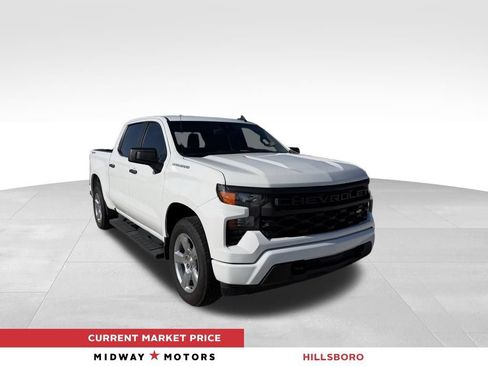 Used 2024 Chevrolet Silverado 1500 Custom AWD/4WD image 1