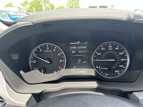 Used 2025 Subaru Crosstrek 2.0i Premium AWD/4WD image 11