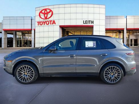 Used 2020 Porsche Cayenne Base image 8