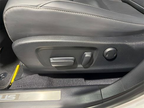 Used 2022 Lexus RX 350L FWD w/ Premium Package image 12