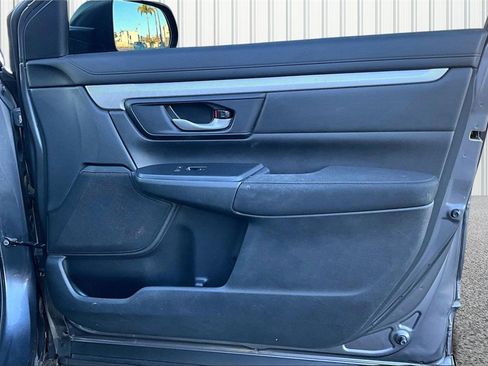 Used 2018 Honda CR-V LX image 17