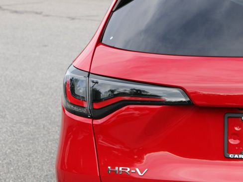 Used 2023 Honda HR-V Sport image 6