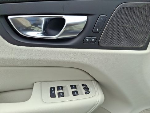 New 2026 Volvo XC60 B5 Ultra w/ Protection Package Premier image 6