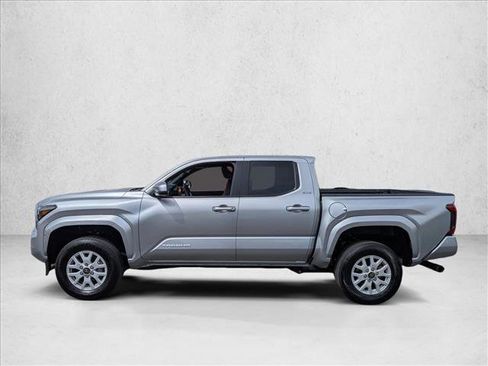 Used 2025 Toyota Tacoma SR5 RWD image 9