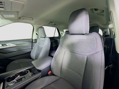 New 2025 Ford Explorer Active image 11