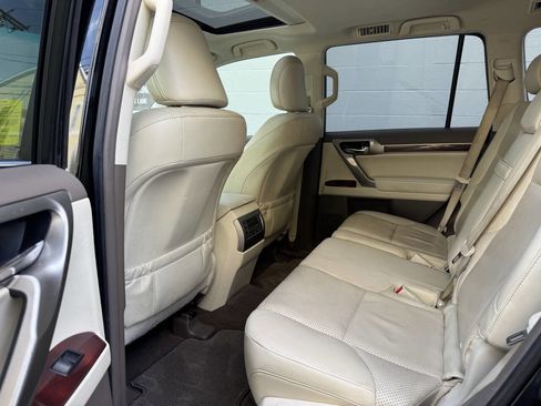 Used 2013 Lexus GX 460 image 20