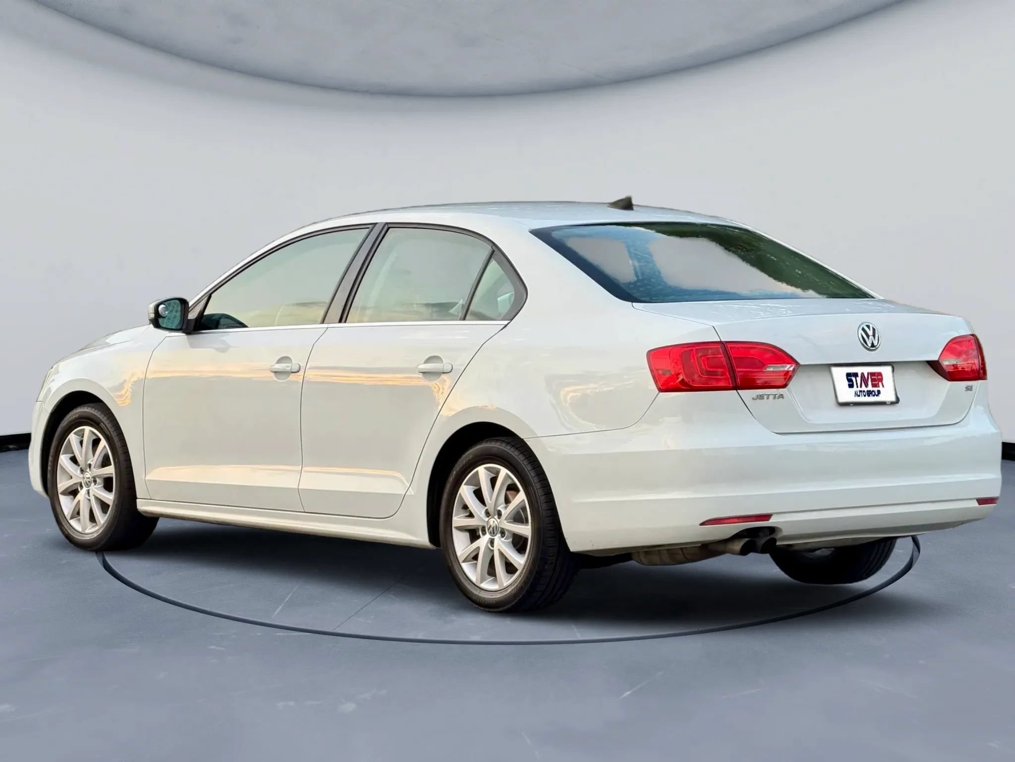 Used 2014 Volkswagen Jetta SE FWD image 4