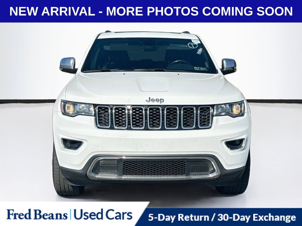 Used 2017 Jeep Grand Cherokee Limited AWD/4WD image 2