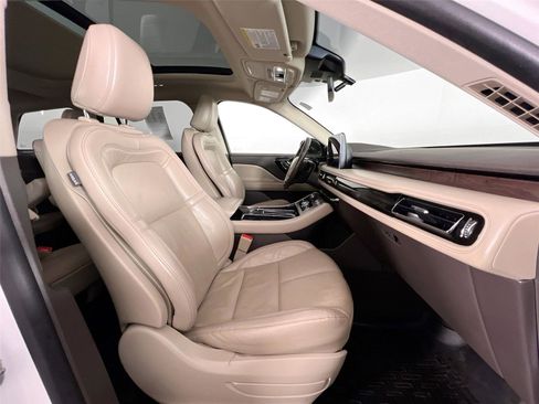 Used 2021 Lincoln Aviator Reserve w/ Elements Package Plus image 25