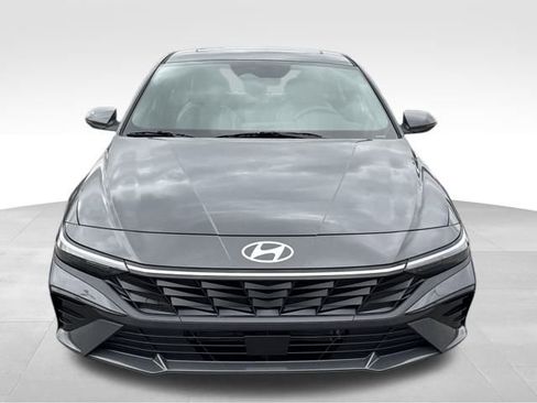 New 2026 Hyundai Elantra Limited FWD image 8