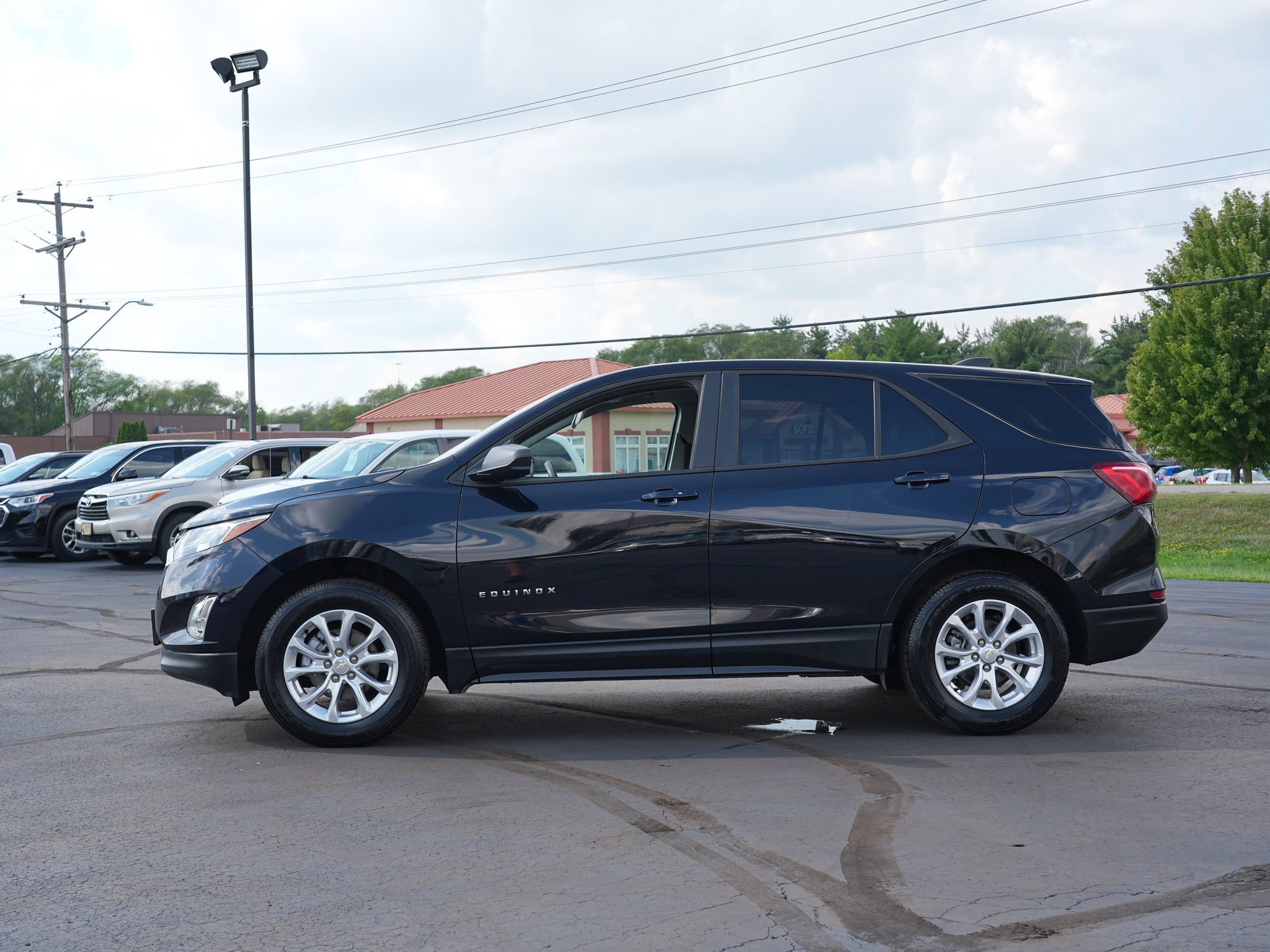 Used 2020 Chevrolet Equinox LS AWD/4WD image 7