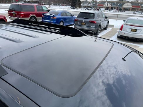 Used 2011 Chevrolet Equinox LT w/ Driver Convenience Package image 20