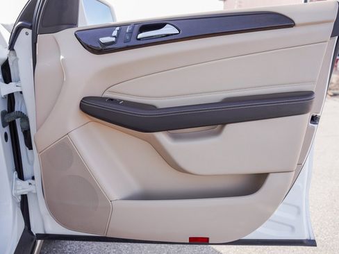 Used 2016 Mercedes-Benz GLE 300d 4MATIC image 37