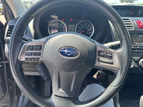 Used 2014 Subaru Forester 2.5i Premium w/ All-Weather Package AWD/4WD image 10