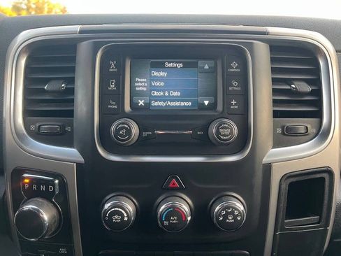 Used 2018 RAM 1500 Classic SLT image 18