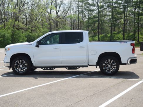 Used 2022 Chevrolet Silverado 1500 LT image 9
