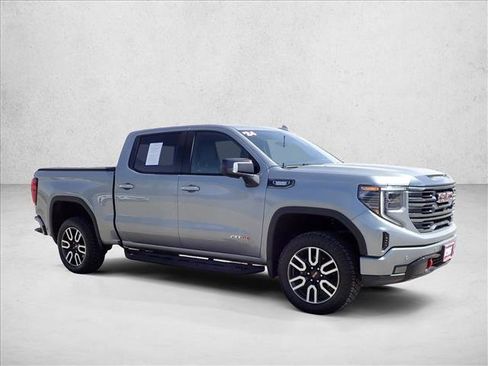 Used 2024 GMC Sierra 1500 AT4 w/ Technology Package image 6