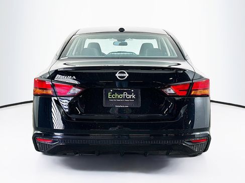 Used 2025 Nissan Altima 2.5 SV image 7