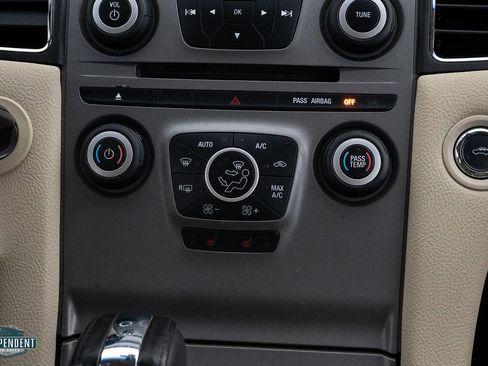 Used 2013 Ford Taurus SEL image 13