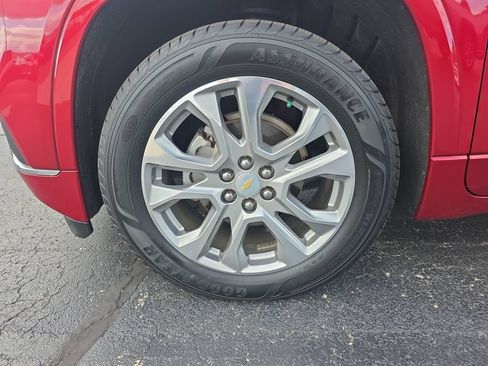 Certified 2018 Chevrolet Traverse Premier w/ Driver Confidence II Package FWD image 31