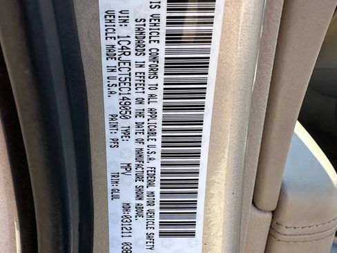 Used 2014 Jeep Grand Cherokee Overland w/ Trailer Tow Group IV RWD image 19