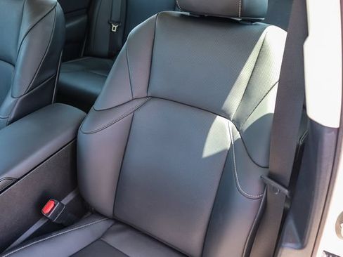 Used 2024 Lexus ES 300h w/ Premium Package FWD image 16