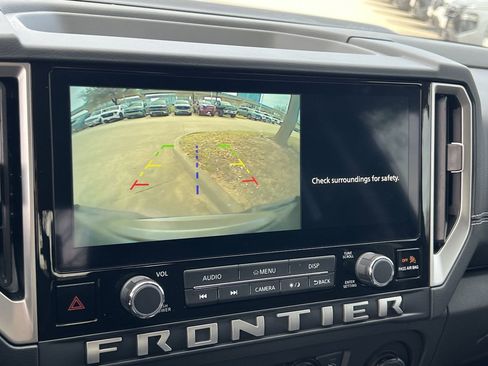 Certified 2025 Nissan Frontier SV w/ SV Convenience Package image 19