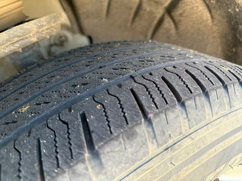 Used 2020 Buick Enclave Essence image 10