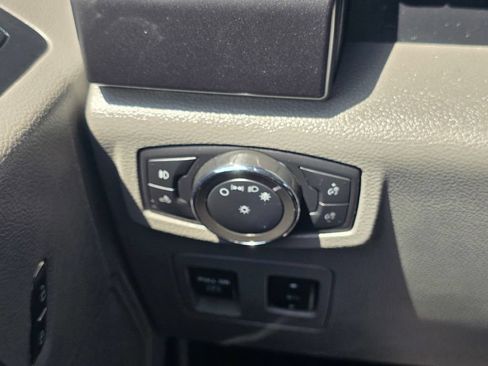 Used 2020 Ford F150 XLT AWD/4WD image 33